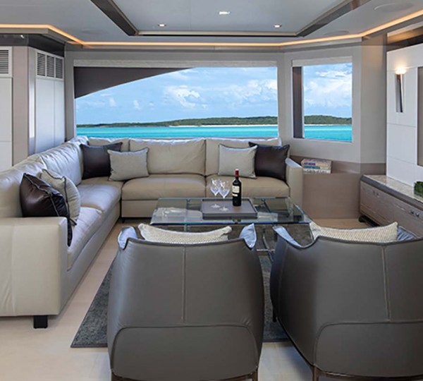 Yacht ZIGGY, Ocean Alexander 35R CHARTERWORLD Luxury Superyacht Charters
